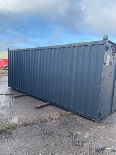 Anti vandal storage - 21/8,