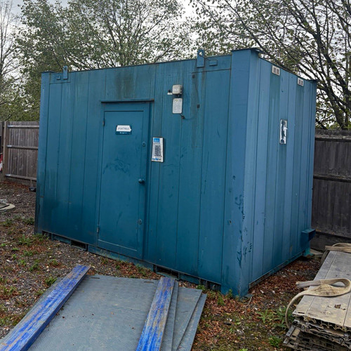 Blue steel site cabin - blue,